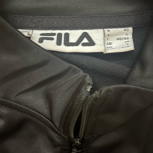 Black Fila Trim zip up sweater🫶🏼Size Large but can fit like a medium - Picture 6 of 6